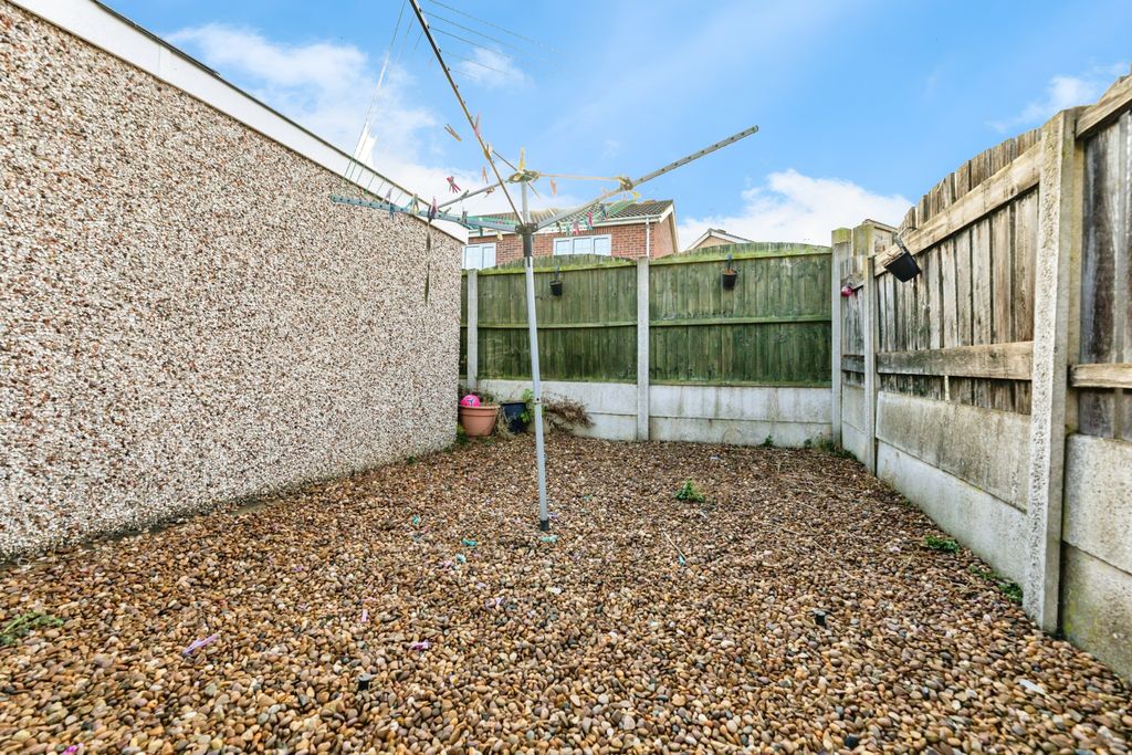 Property photo 3 of 20 2A8A5424-2-1002