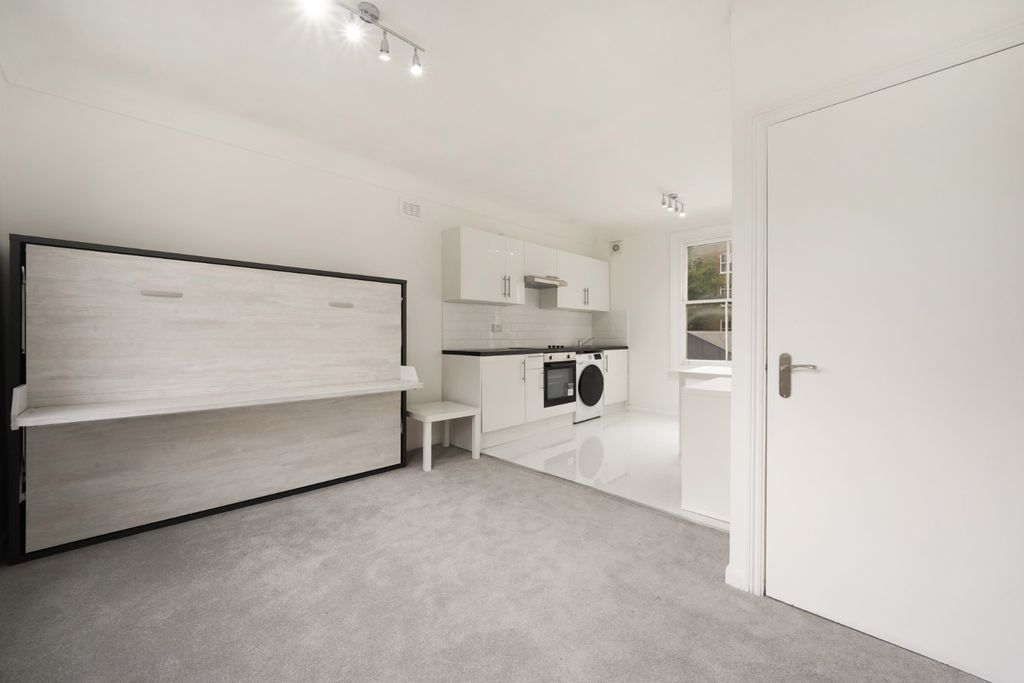 Property photo 1 of 14 5328390