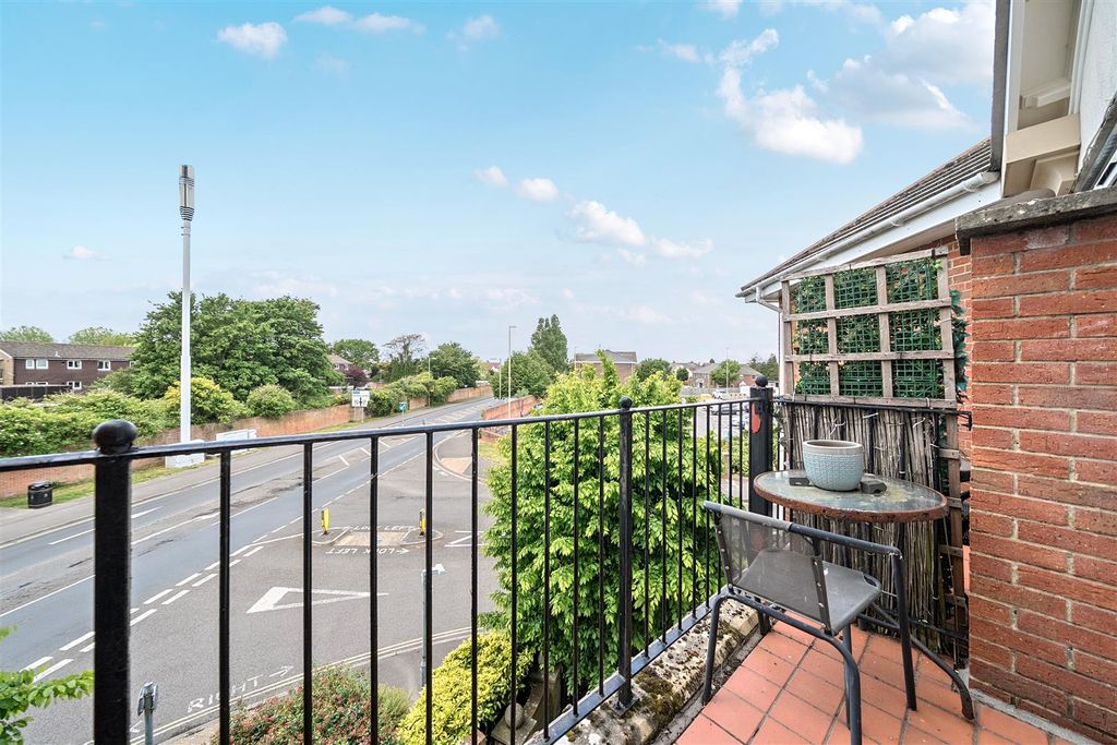Property photo 3 of 16 Balcony