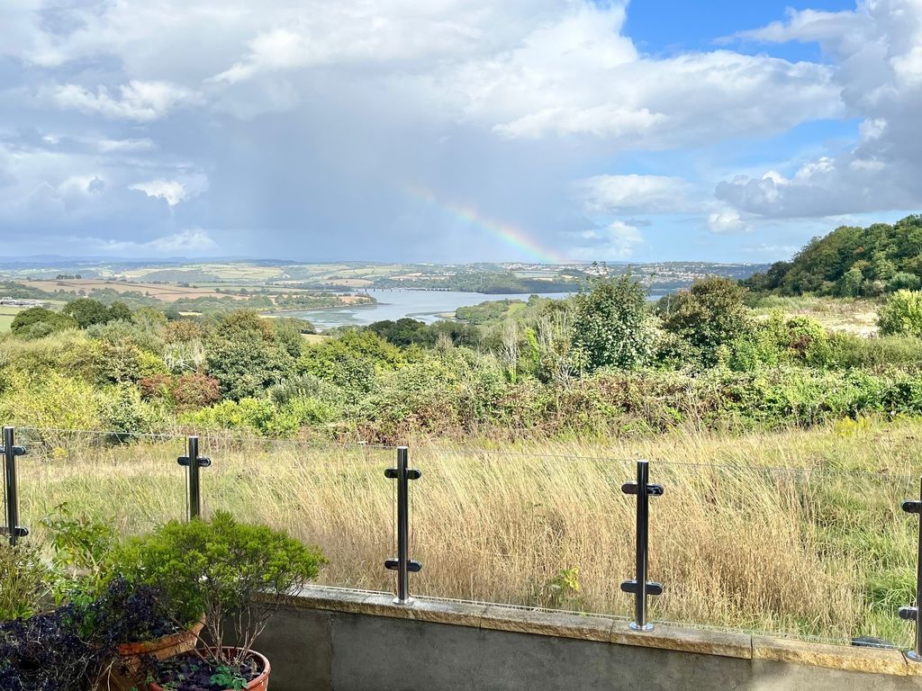 Property photo 2 of 47