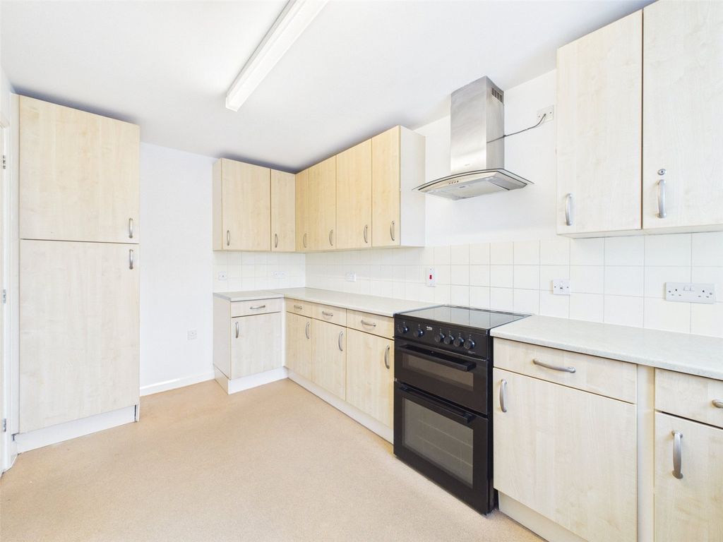 Property photo 3 of 16 Picture No. 10