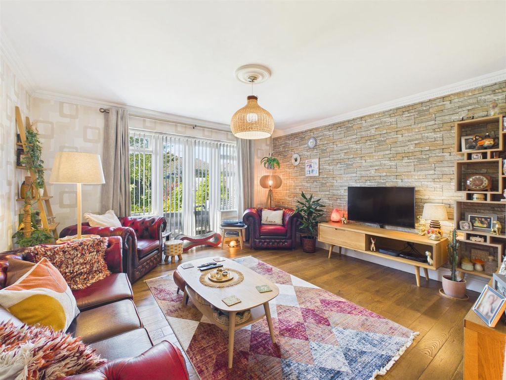 Property photo 3 of 26 Living Room