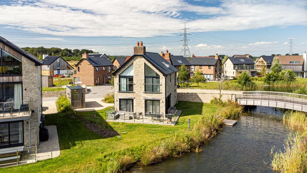 Property photo 1 of 10 Drone_3.Jpg