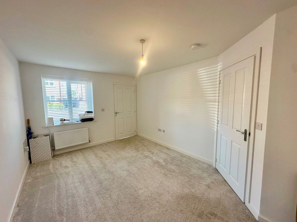 Property photo 3 of 16 Image