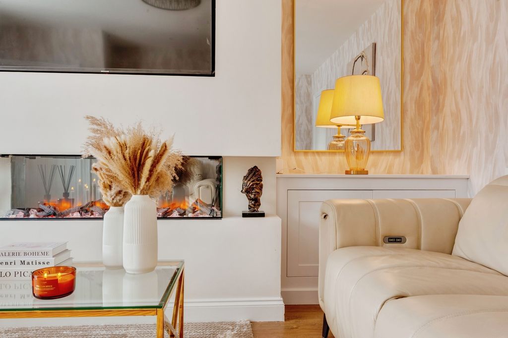 Property photo 3 of 21 Pbox-Img.Jpg