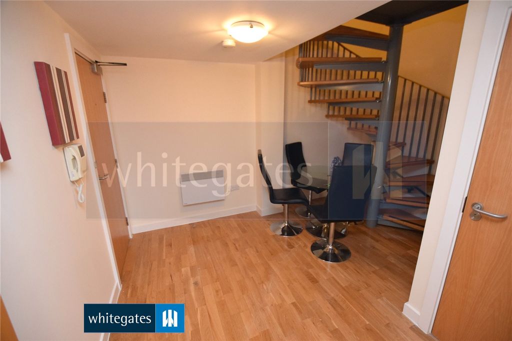 Property photo 2 of 8 Picture No. 19