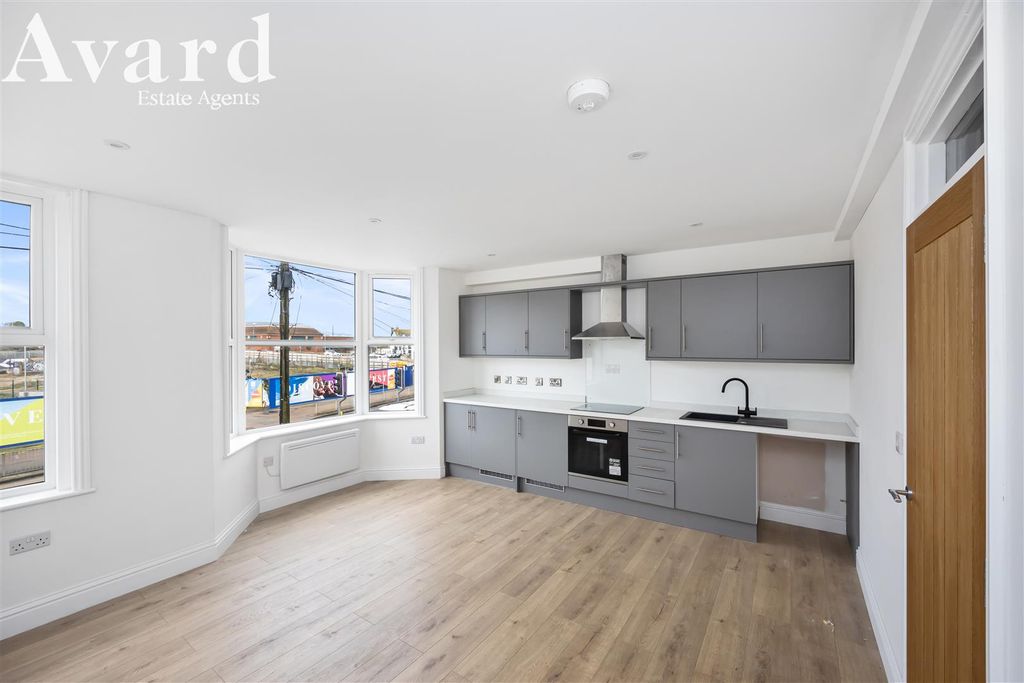 Property photo 1 of 11 Teville Road, 19, First Floor - 002.Jpg