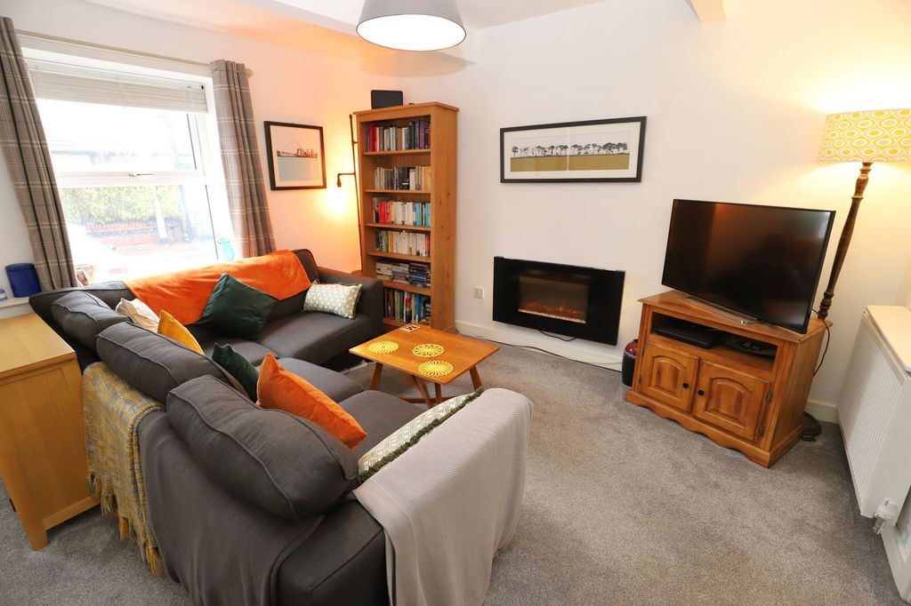 Property photo 3 of 26