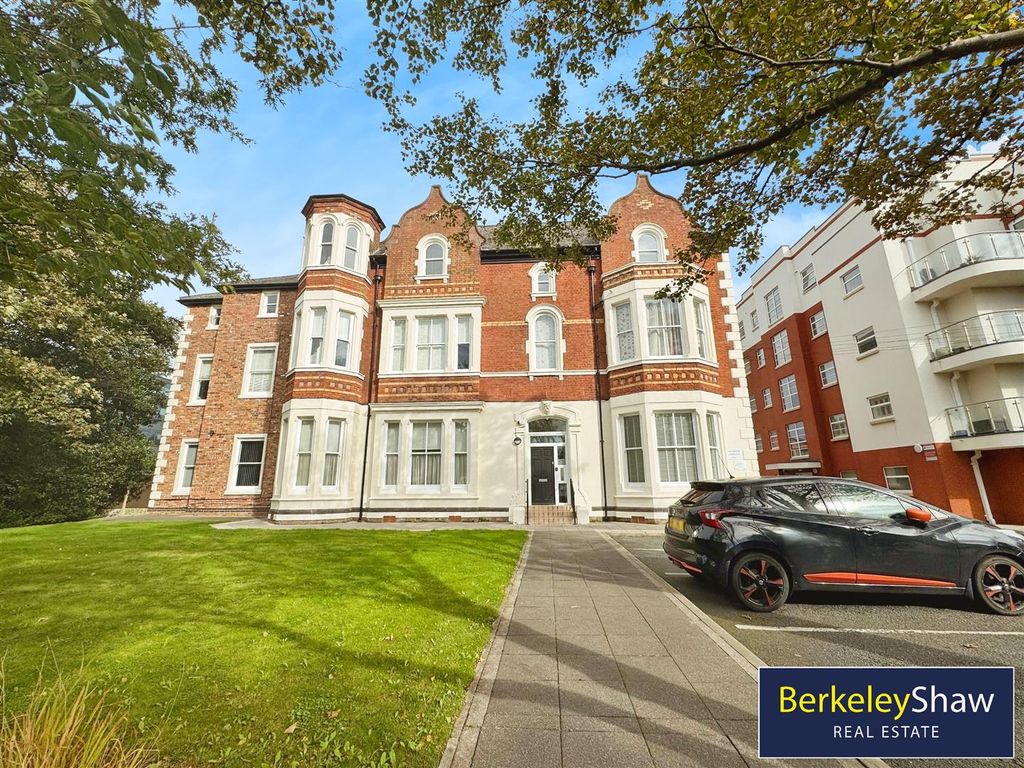 Property photo 1 of 13 Front External