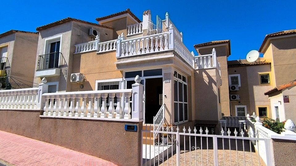 Property photo 1 of 35