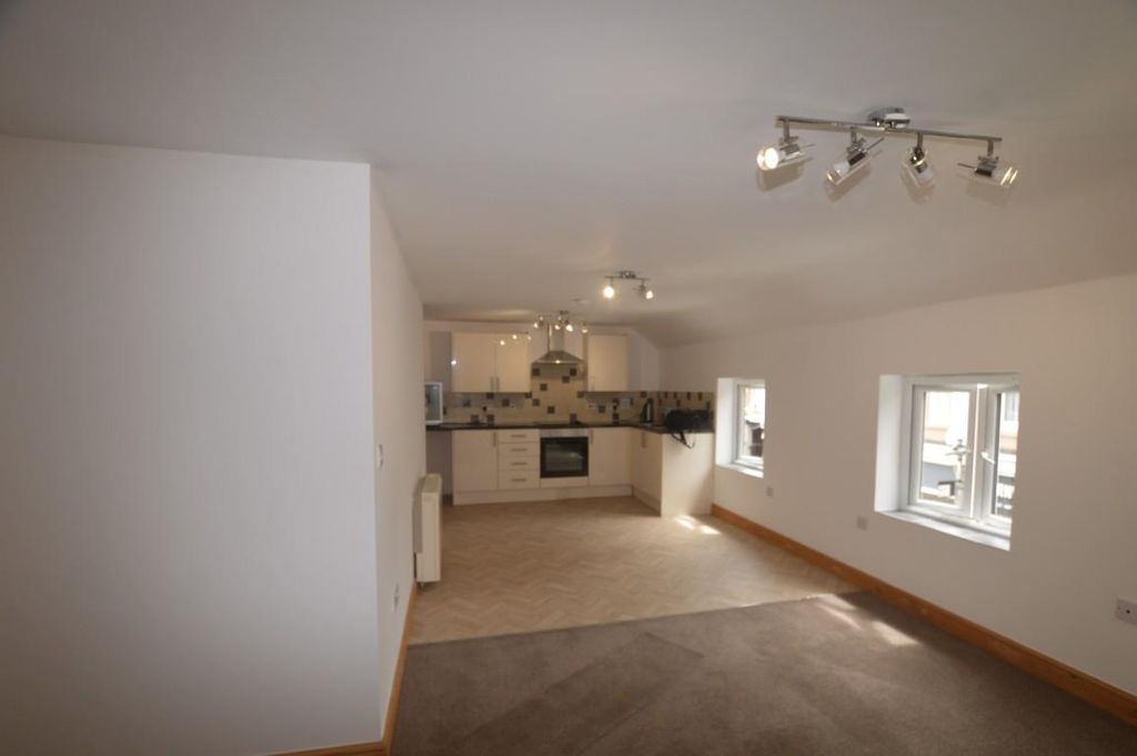 Property photo 3 of 7 Dsc_0095 (Medium).Jpg
