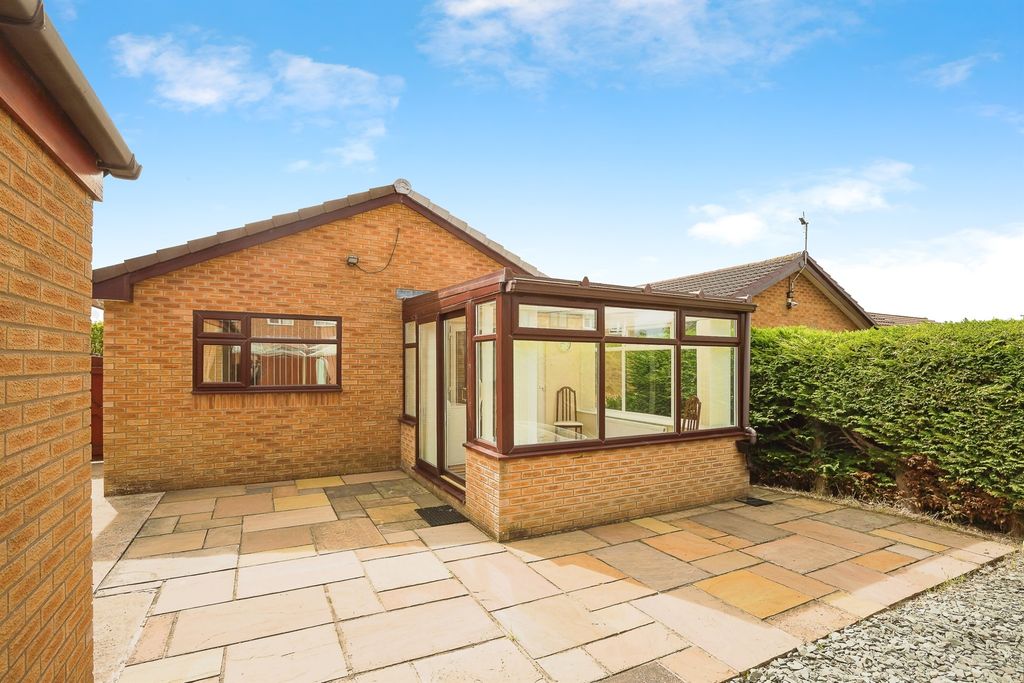 Property photo 2 of 16