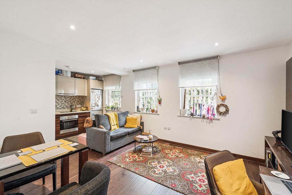 Property photo 1 of 10 Image