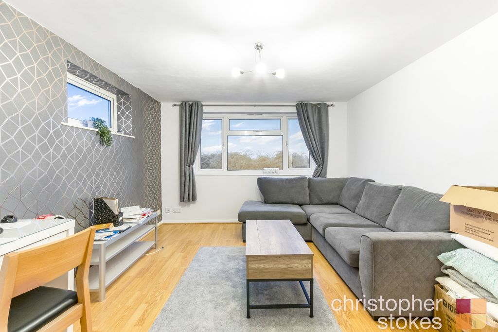 Property photo 3 of 18 3633777