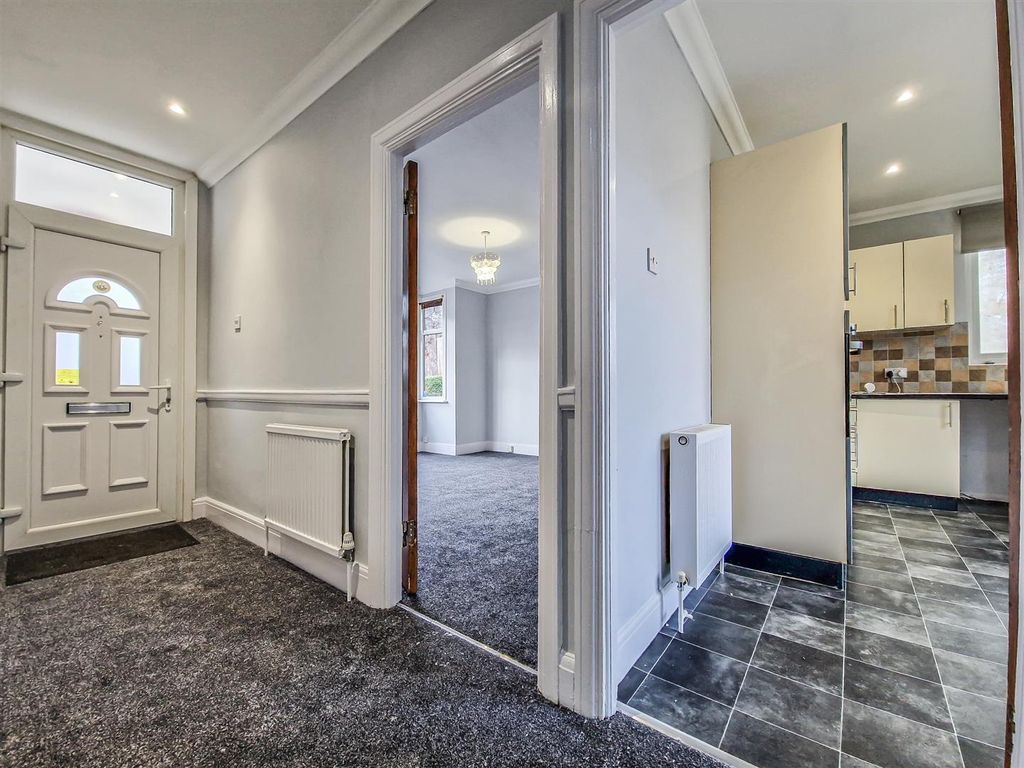 Property photo 2 of 9 Entrance Hallway