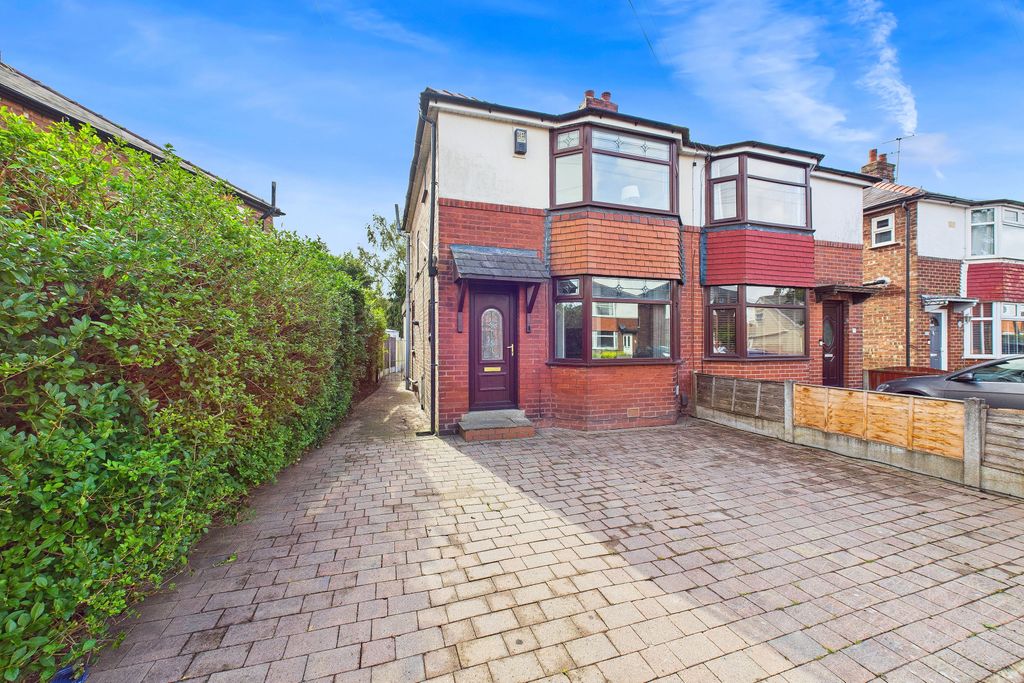 Property photo 1 of 11 Front