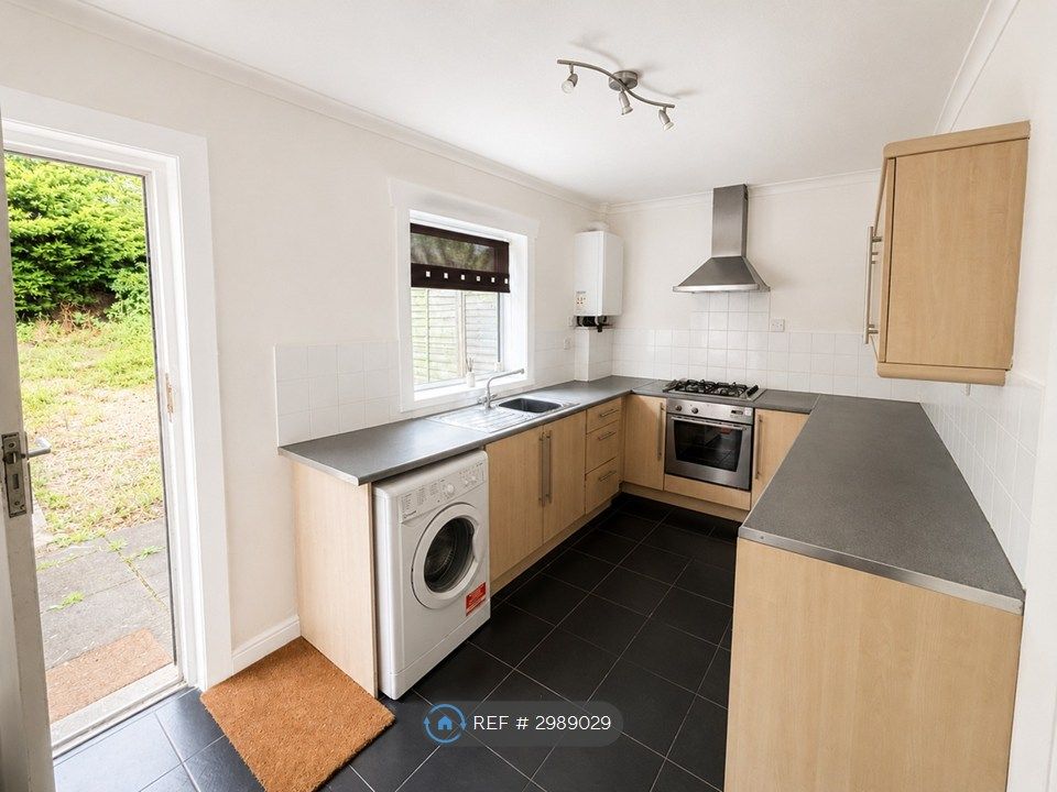 Property photo 3 of 8 Kitchen Fitted With Appliances