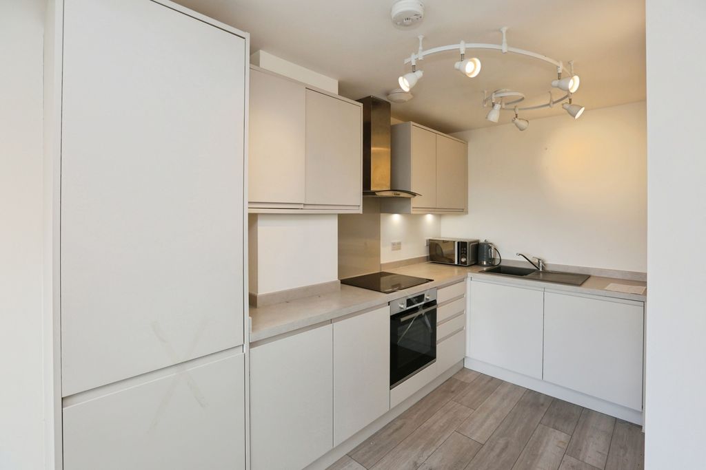 Property photo 2 of 19 Kitchen