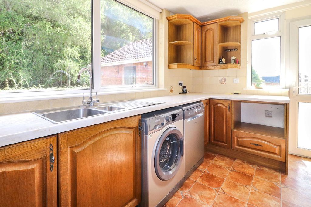 Property photo 2 of 24