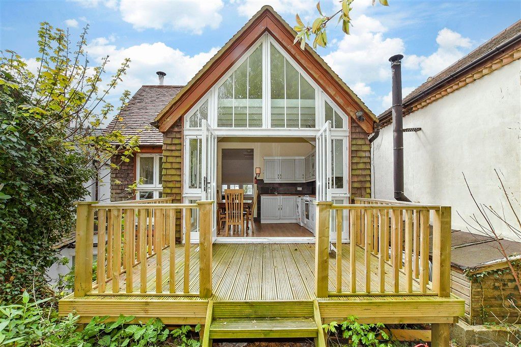 Property photo 1 of 12 External Lifestyle Photograph