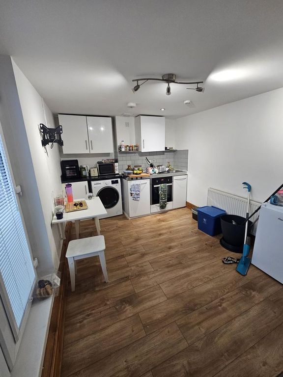 Property photo 3 of 3
