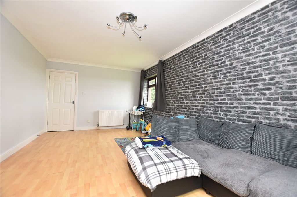 Property photo 2 of 12 Picture No. 03