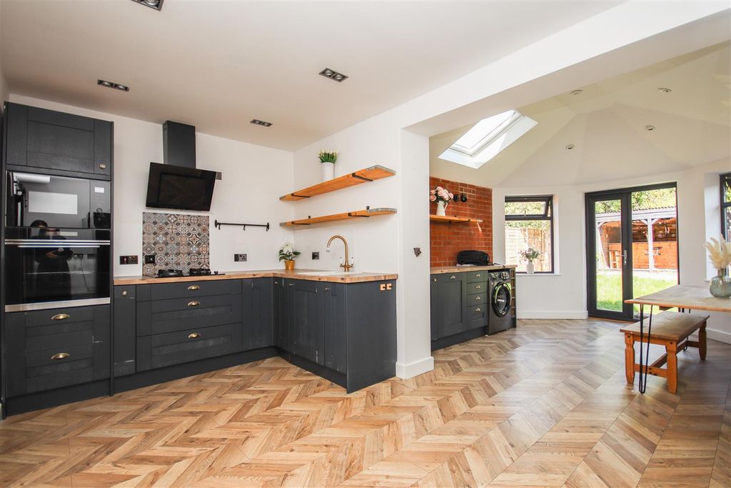 Property photo 2 of 16 Img_4773.Jpg