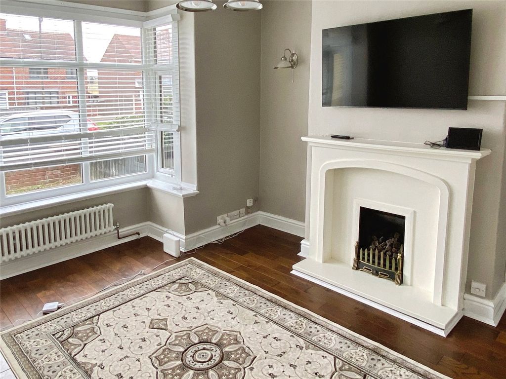 Property photo 3 of 14 Picture No. 04