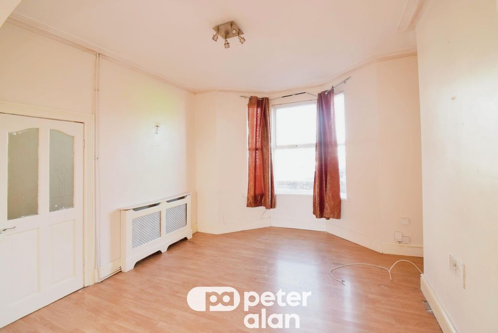 Property photo 3 of 9 Image