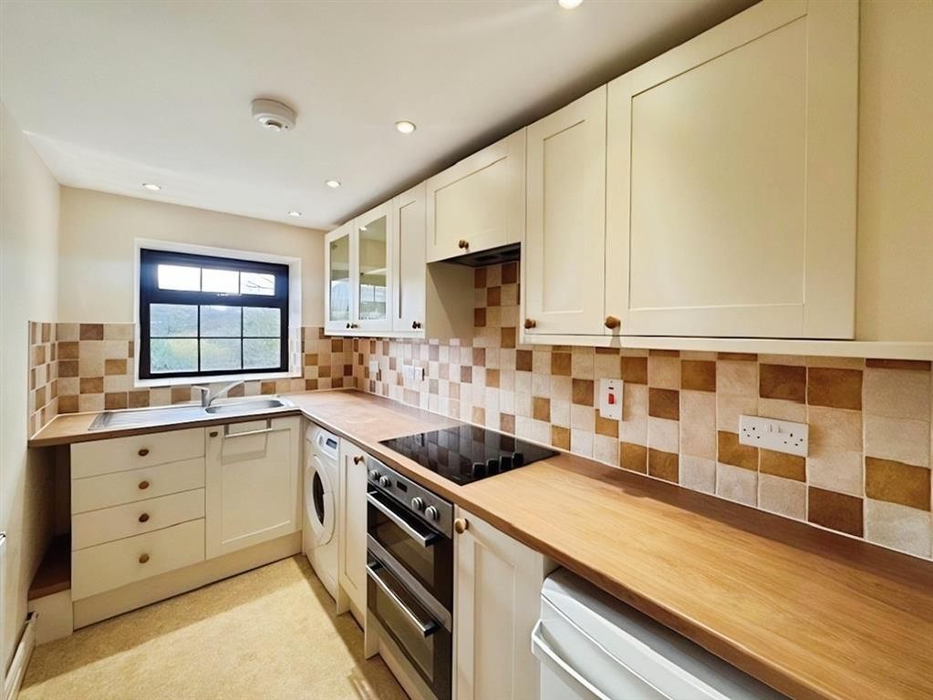 Property photo 2 of 14 Image