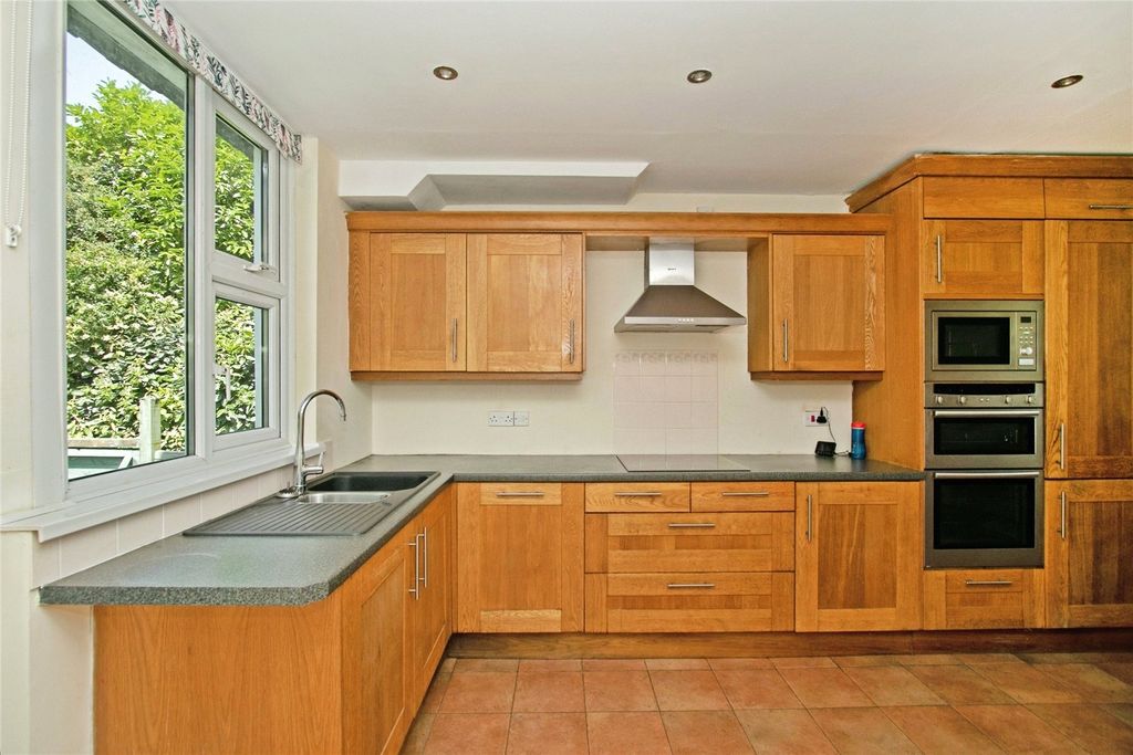 Property photo 2 of 16 Picture No. 55