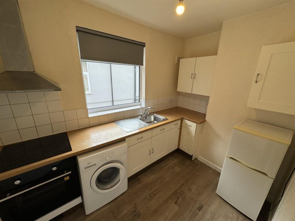 Property photo 2 of 6