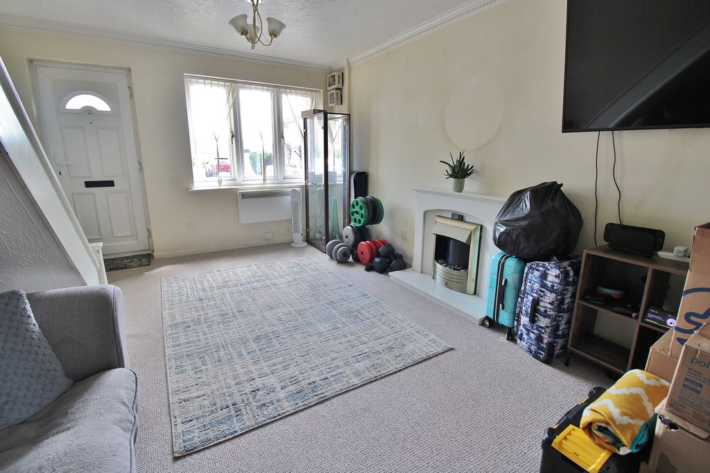 Property photo 3 of 12