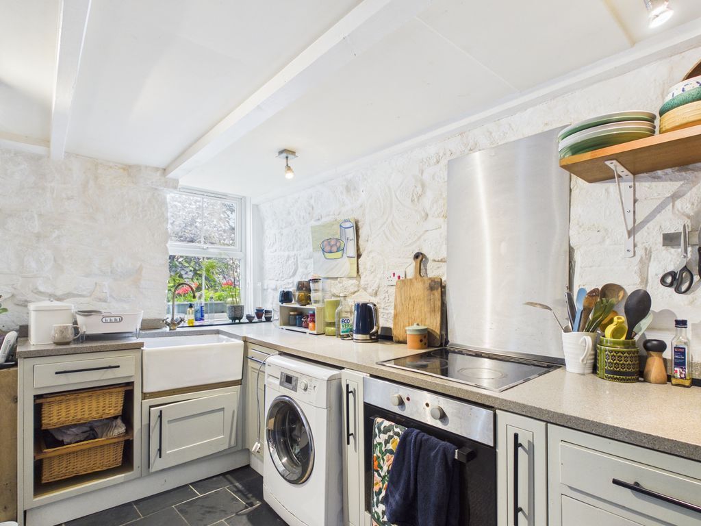 Property photo 2 of 13 Kitchen