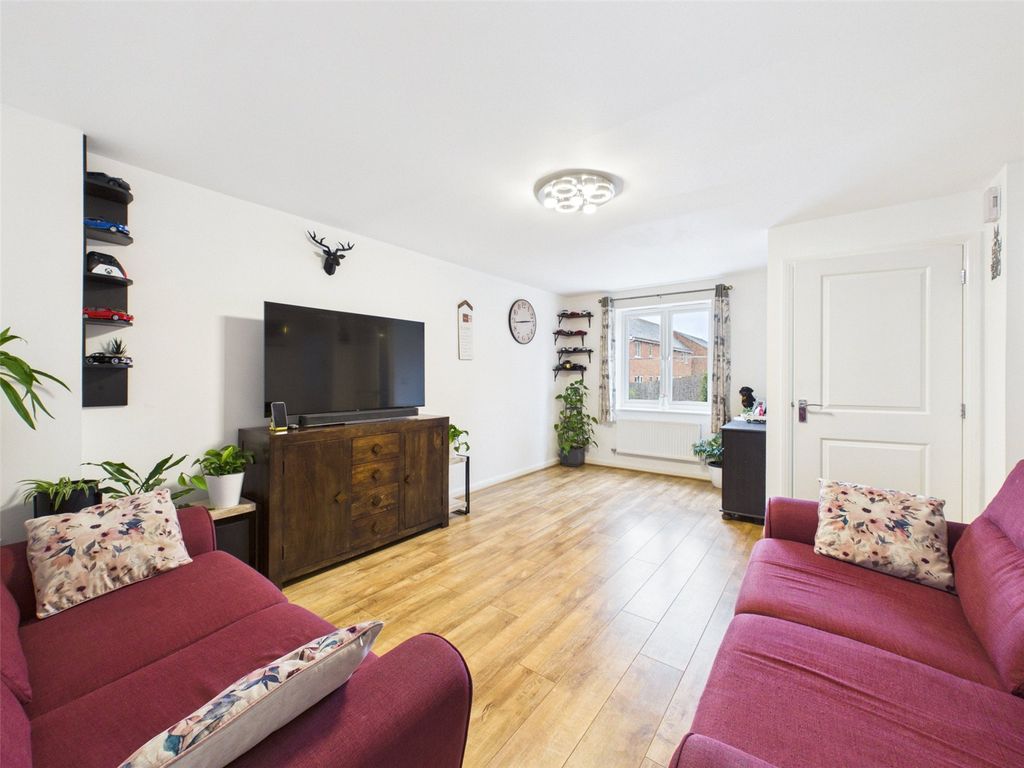 Property photo 2 of 19 Picture No. 09