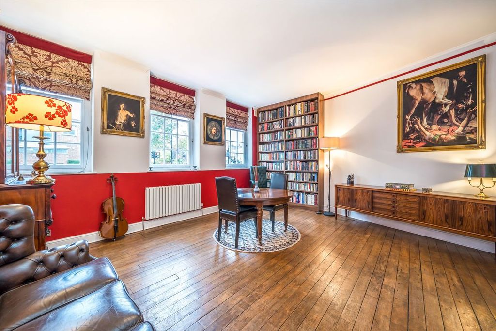 Property photo 3 of 12