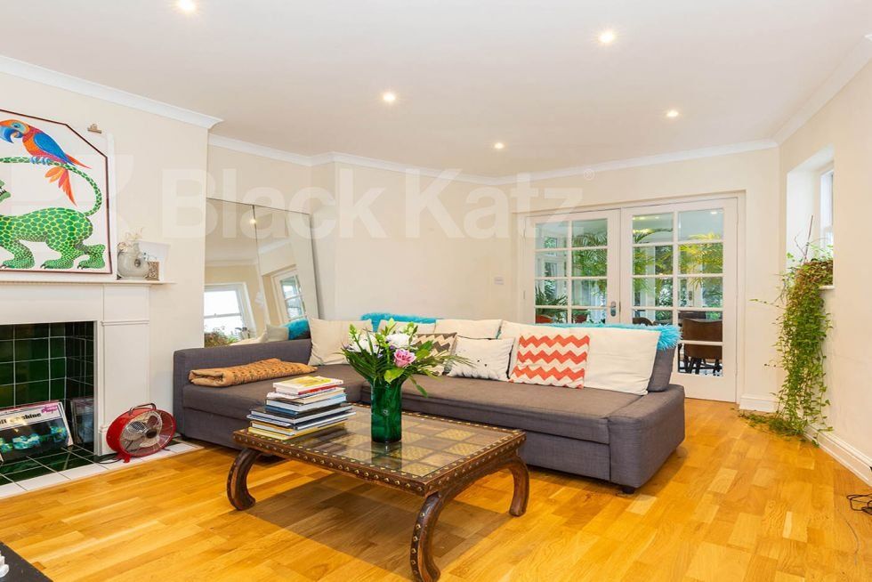 Property photo 2 of 10