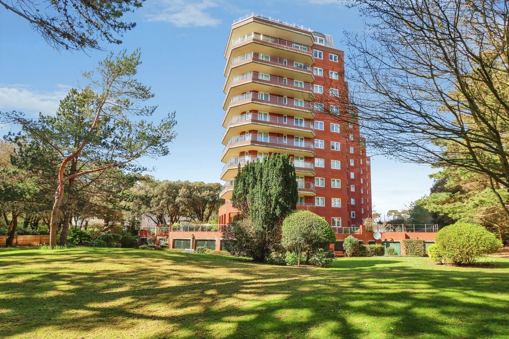 Property photo 3 of 19 Pbox-Img.Jpg