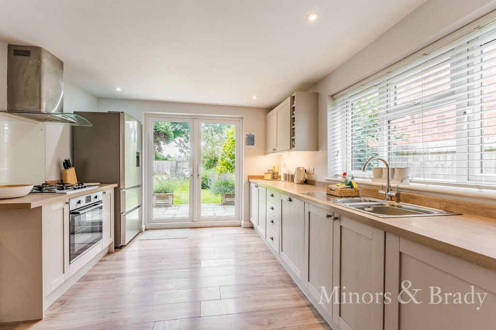 Property photo 3 of 19