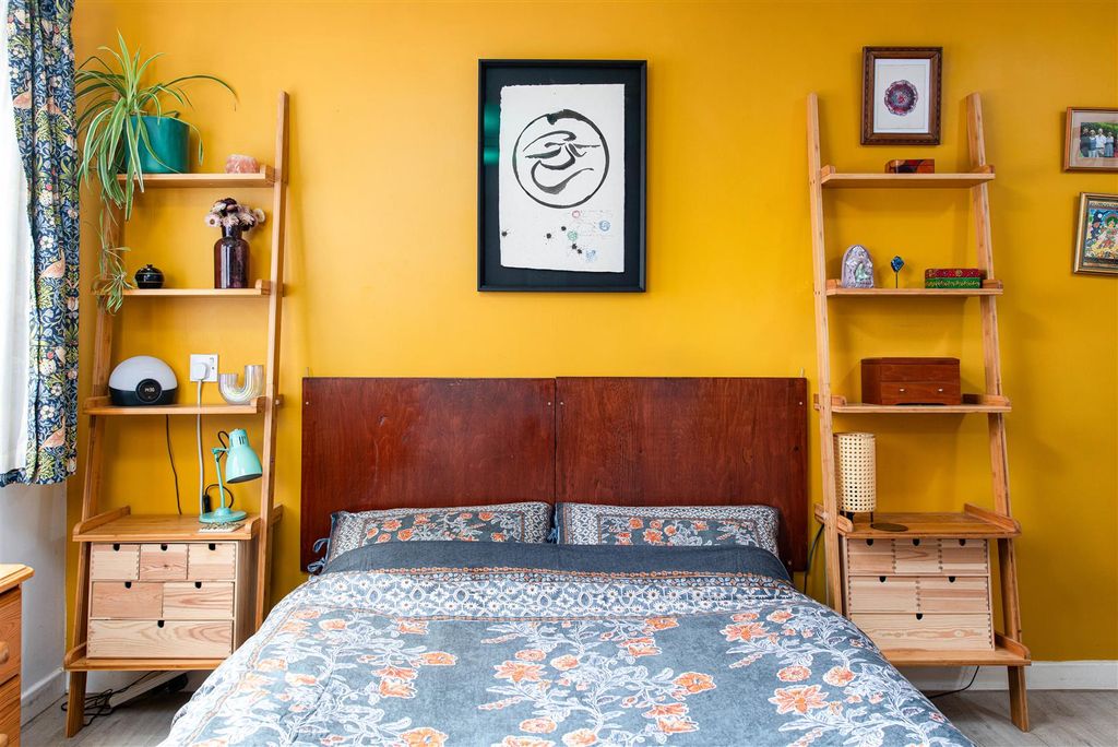 Property photo 3 of 21 Bedroom