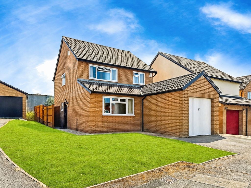 Property photo 2 of 18