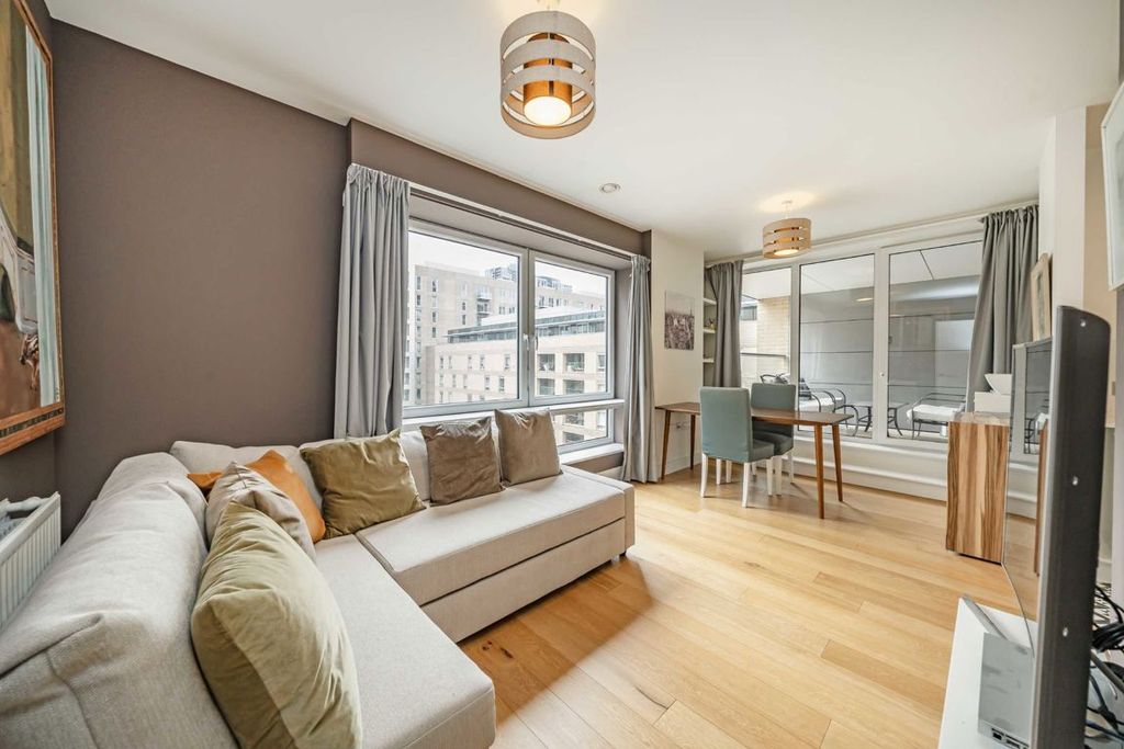 Property photo 2 of 7