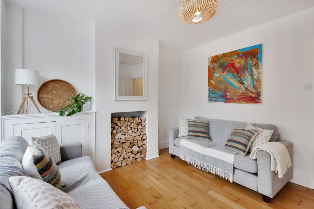 Property photo 3 of 15 Sitting Room