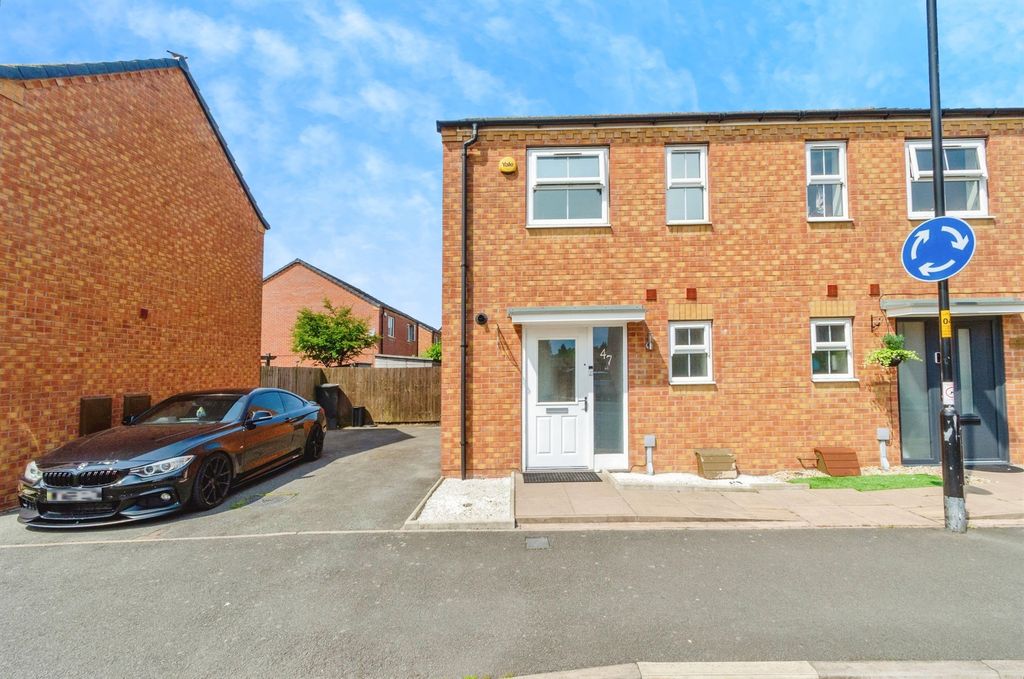 Property photo 2 of 16