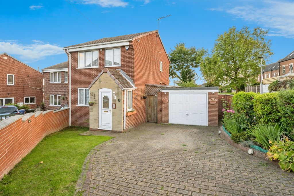 Property photo 1 of 16