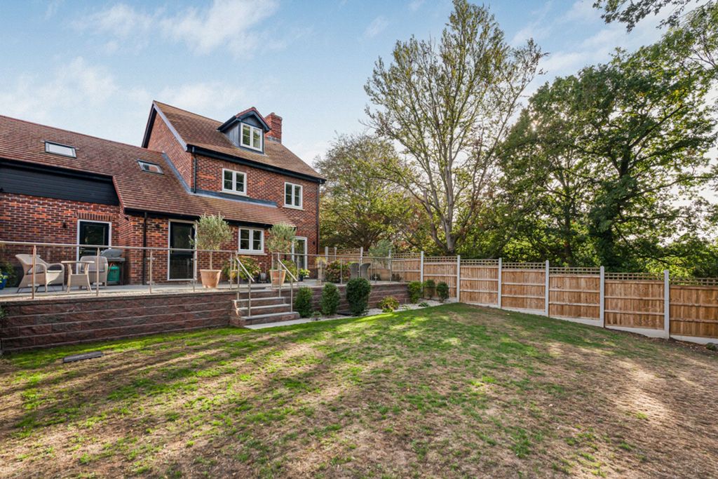 Property photo 2 of 43