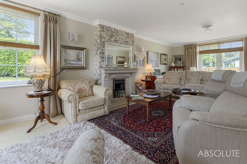 Property photo 3 of 35