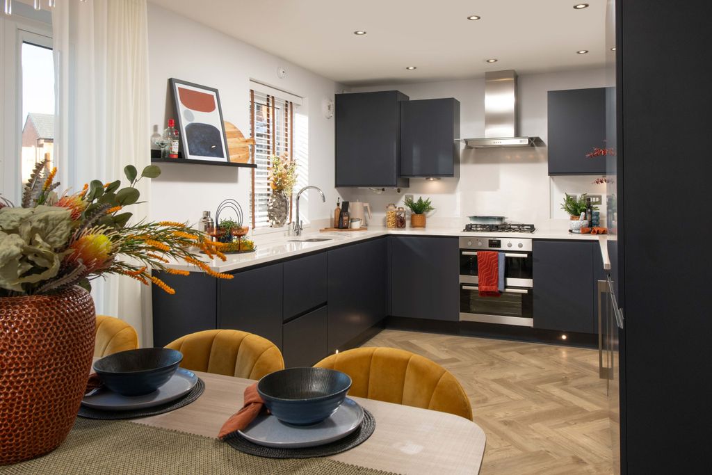 Property photo 2 of 10 Kingsley Kitchen