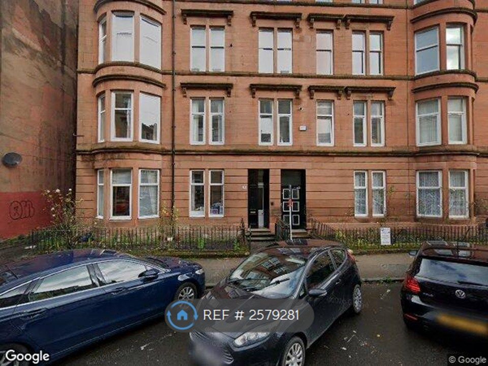 Property photo 1 of 13 Flat 1/2