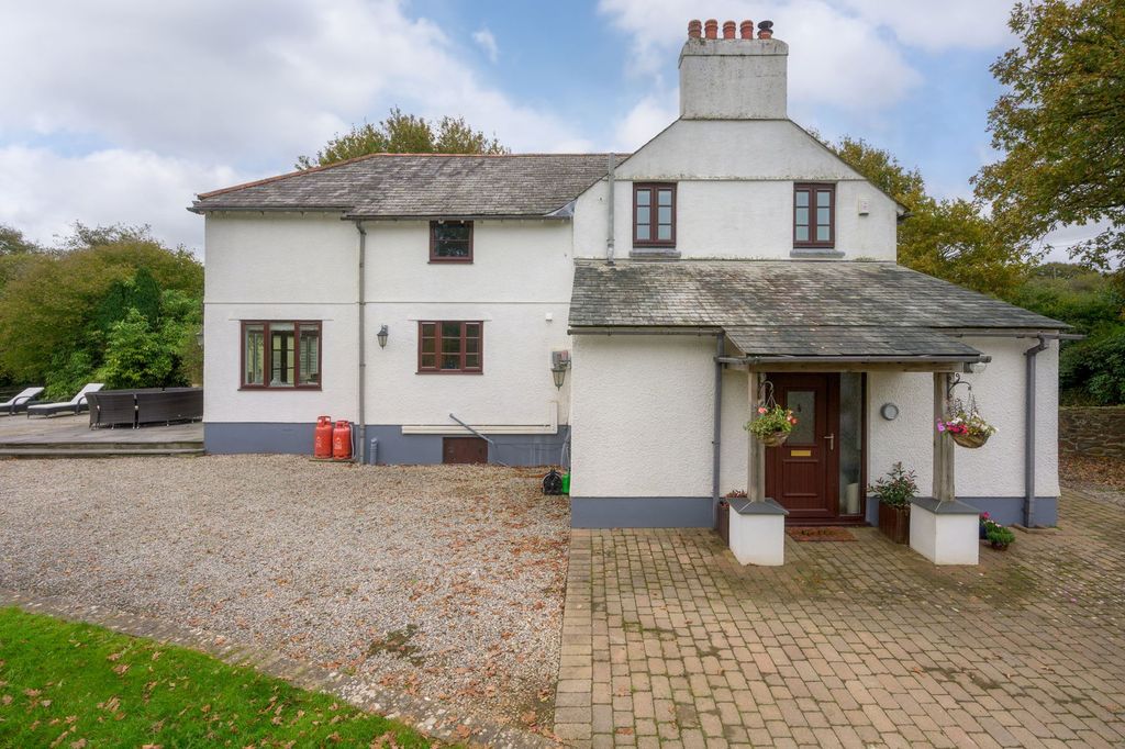 Property photo 3 of 37